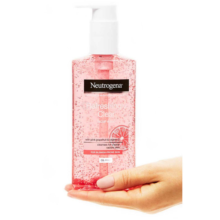 Neutrogena Refreshingly Clear facial wash with pink grapefruit & vitamin C cleanses for clearer radiant skin for blemish prone skin oil free 200 ml